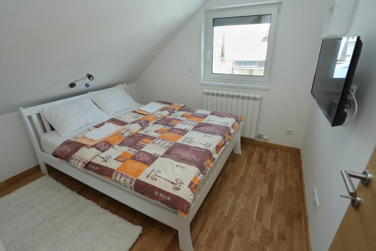 זלאטיבור Mipet Apartmani מראה חיצוני תמונה