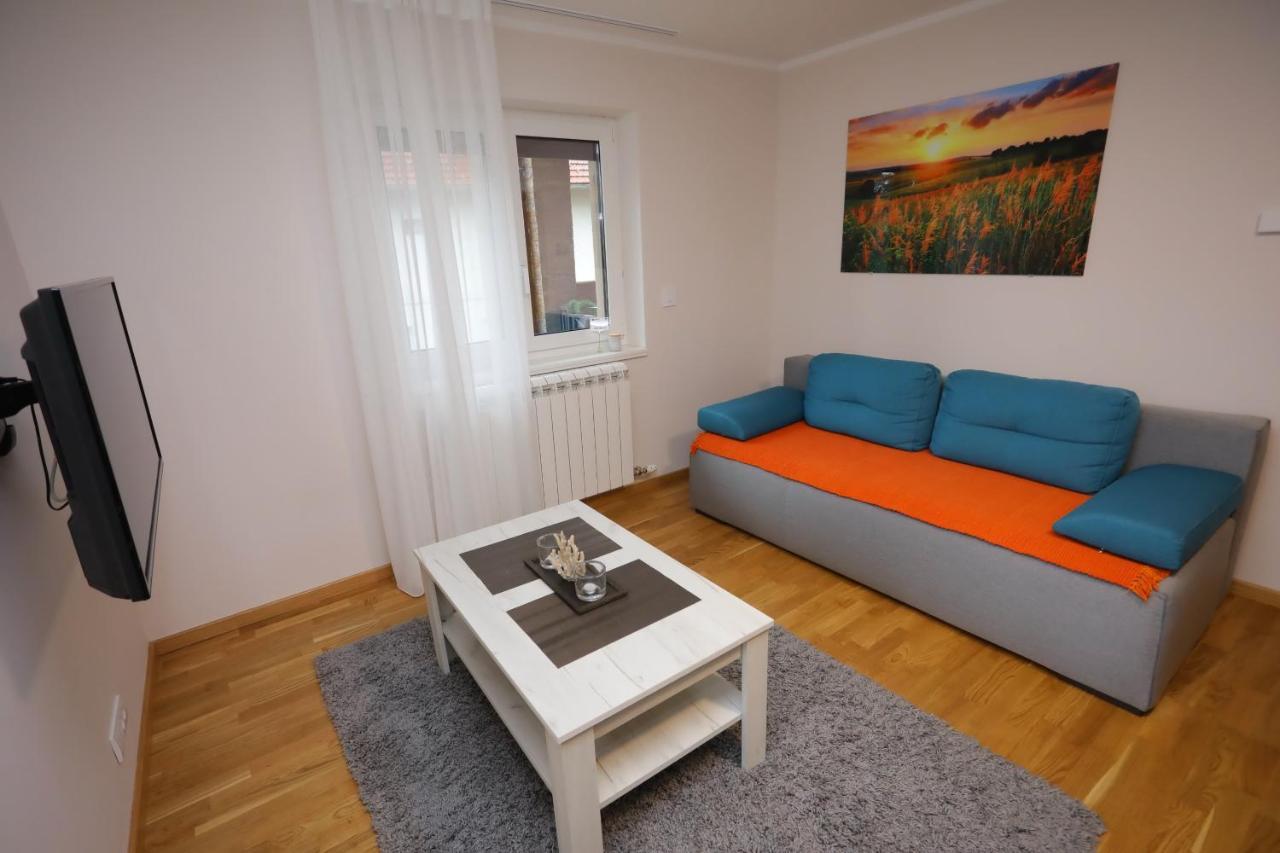 זלאטיבור Mipet Apartmani מראה חיצוני תמונה
