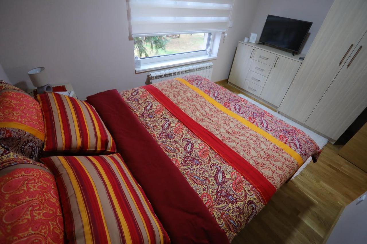 זלאטיבור Mipet Apartmani מראה חיצוני תמונה