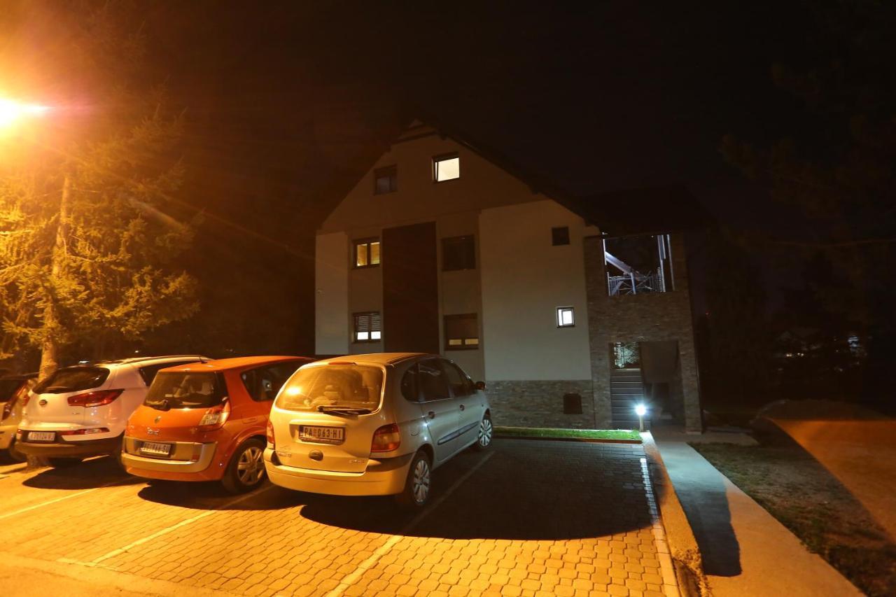 זלאטיבור Mipet Apartmani מראה חיצוני תמונה